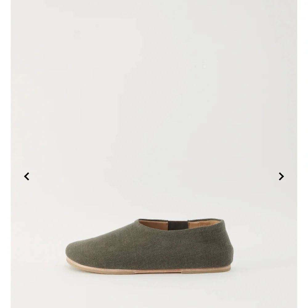 Lauren Manoogian canvas mono shoe - Picture 8 of 10
